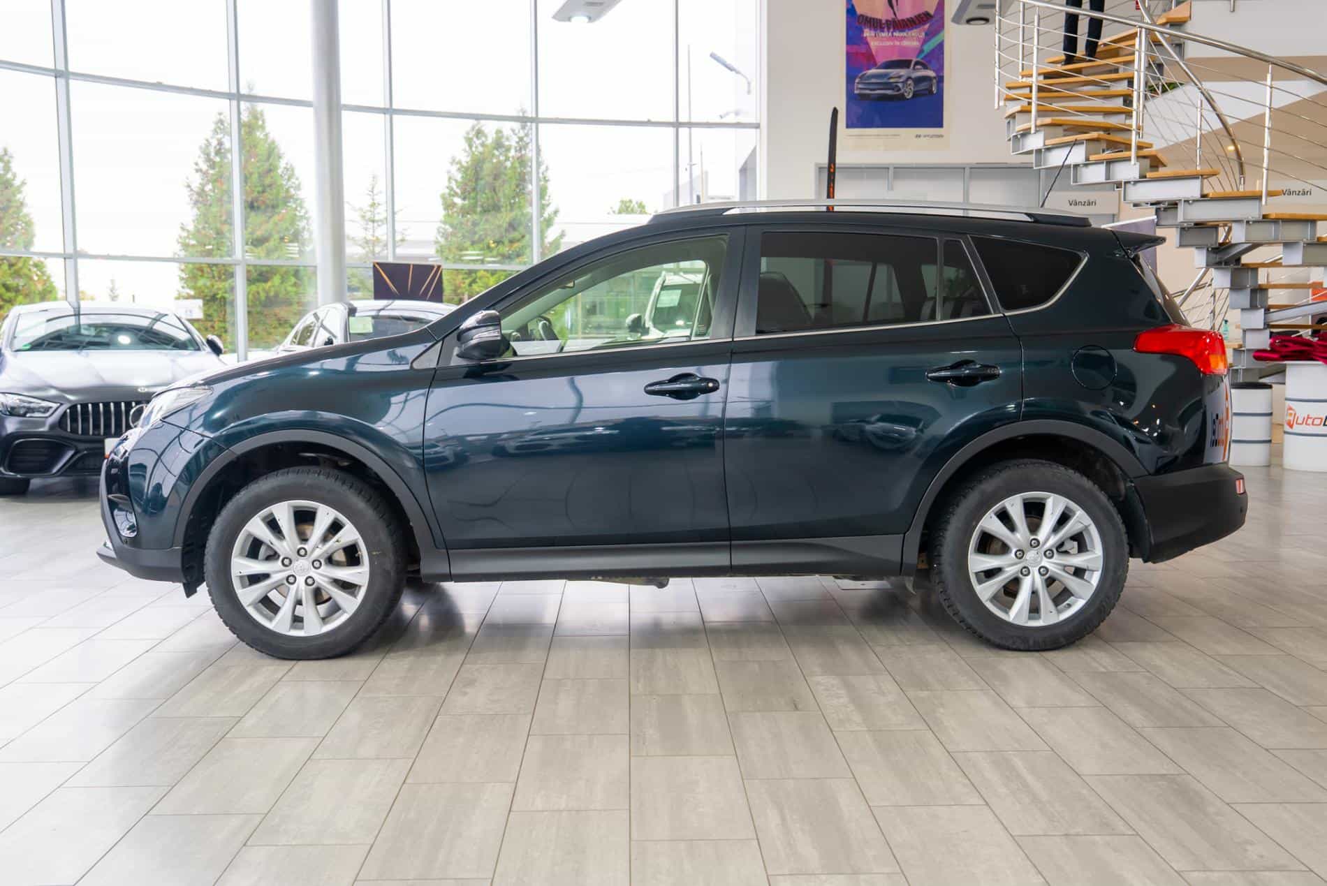 Toyota RAV4  - Imagine 4