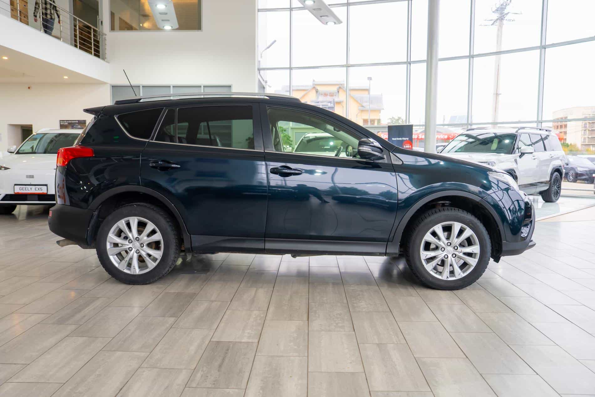 Toyota RAV4  - Imagine 5