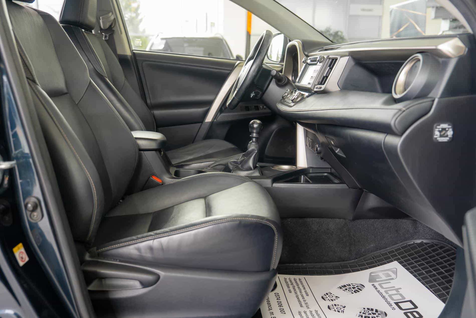 Toyota RAV4  - Imagine 15