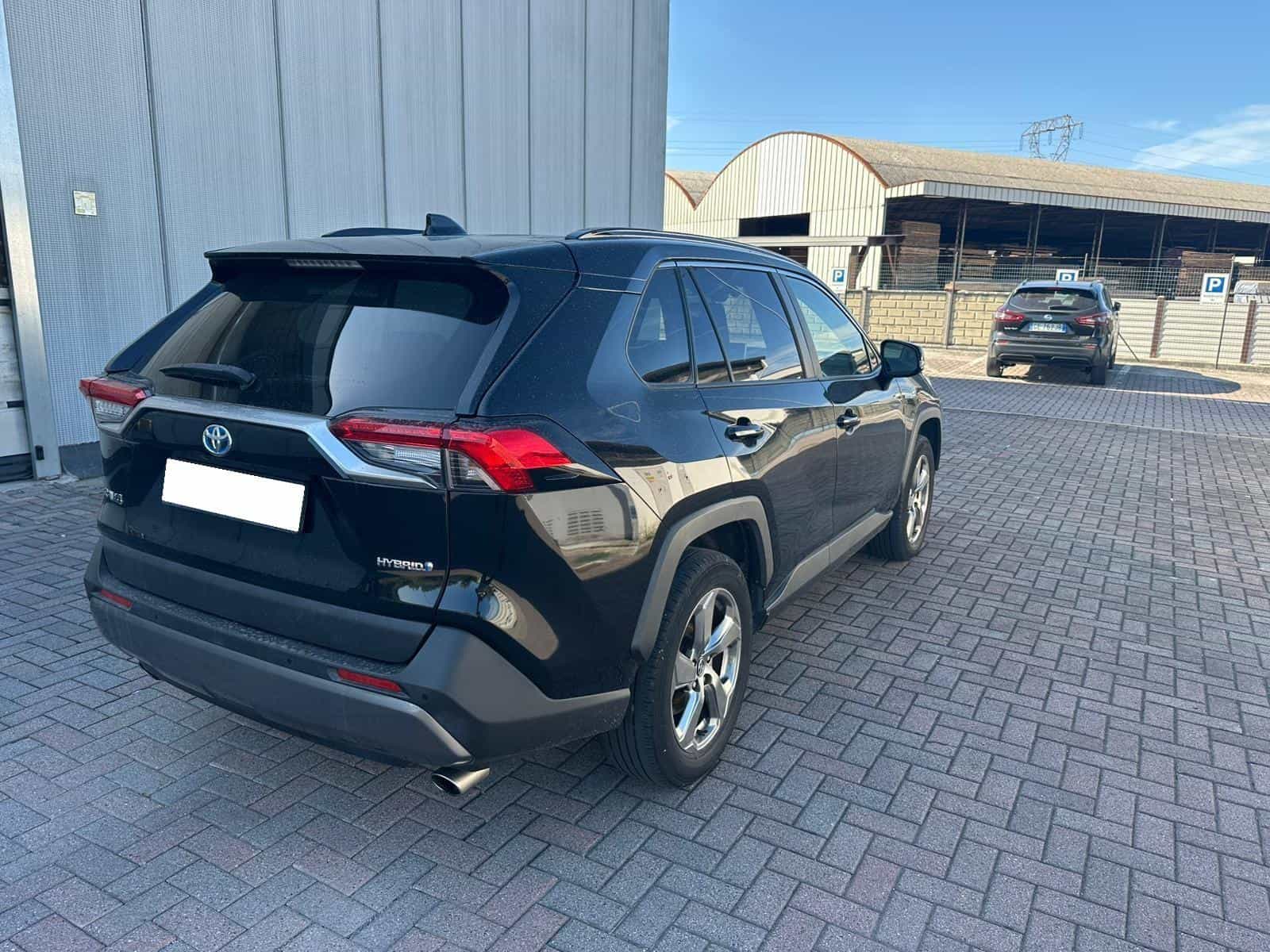 Toyota RAV4 2.5 Hybrid e-CVT - Imagine 8