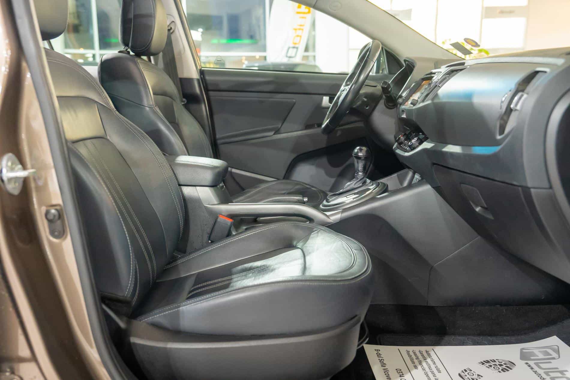 Kia Sportage 2.0CRDI 4WD Automat "Spirit" - Imagine 18