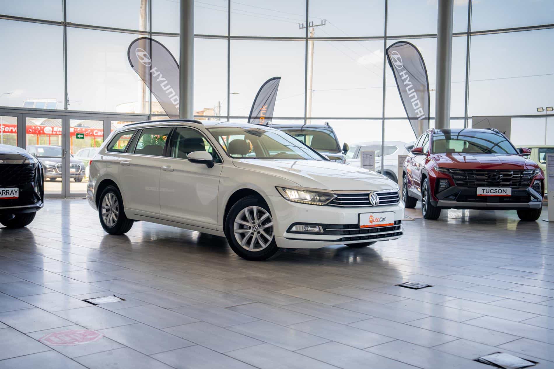 Volkswagen Passat Variant 2.0TDI DSG "Comfortline" - Imagine 28