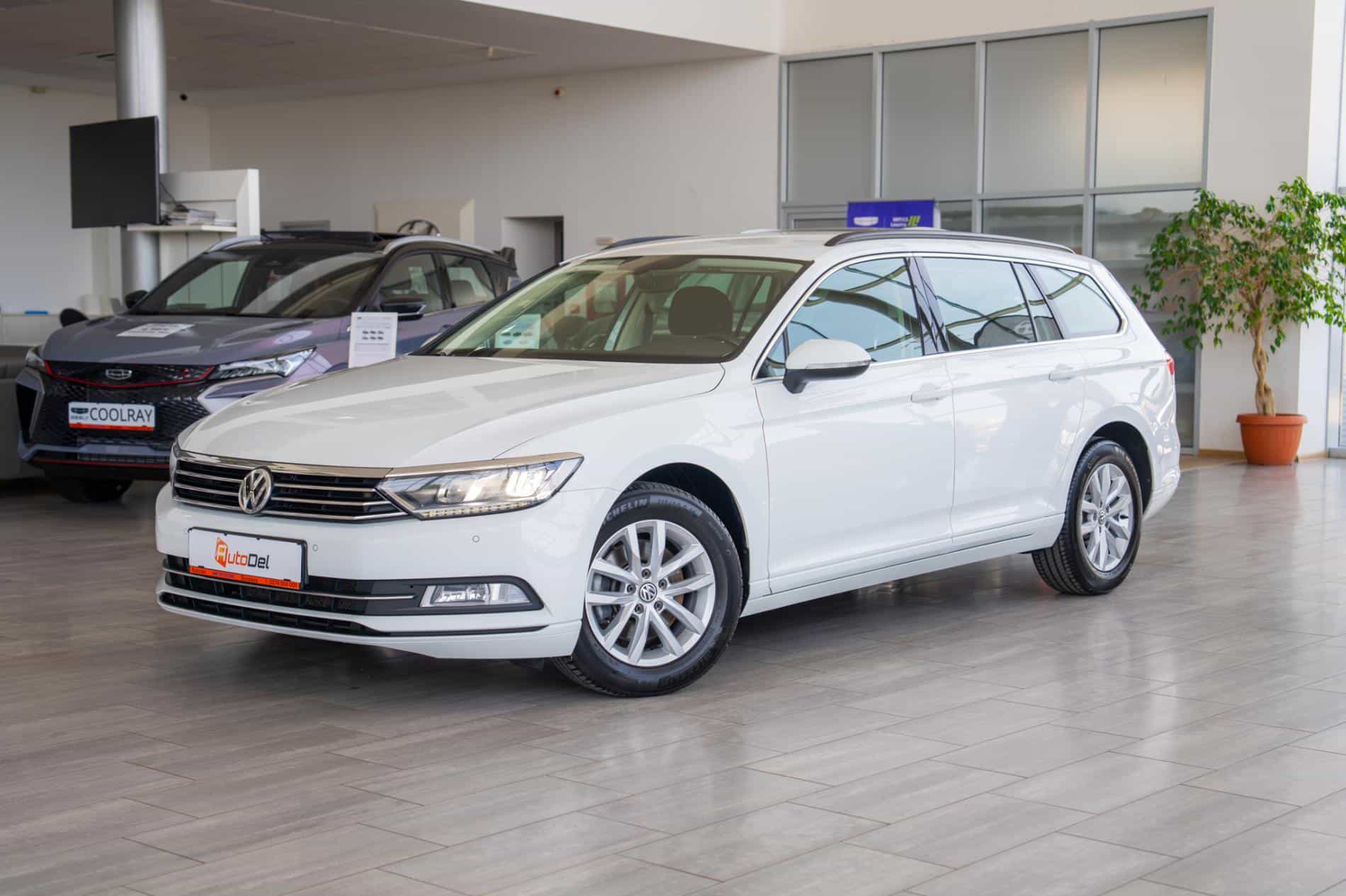 Volkswagen Passat Variant 2.0TDI DSG "Comfortline" - Imagine 3