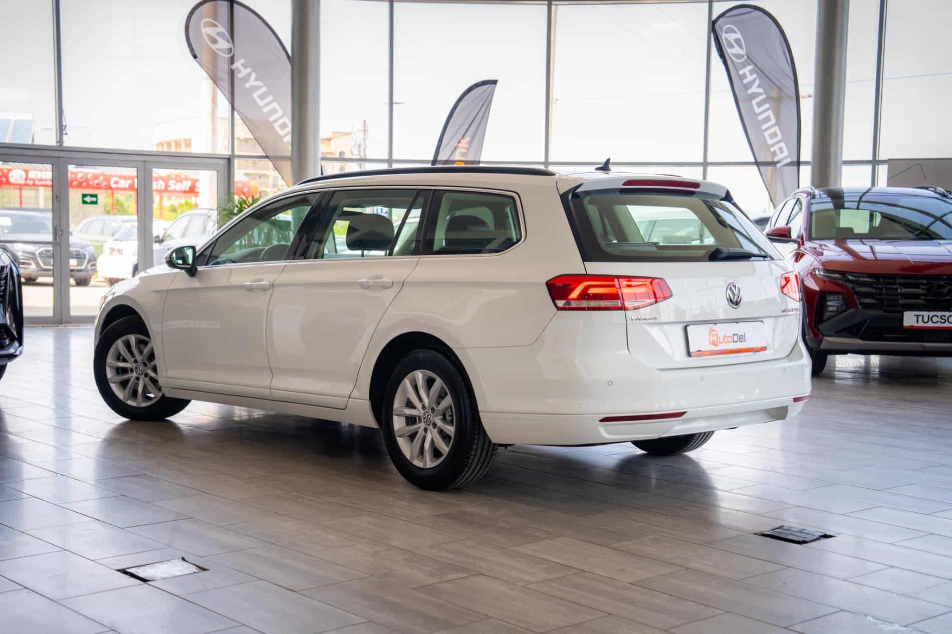 Volkswagen Passat Variant 2.0TDI DSG "Comfortline" - Imagine 6