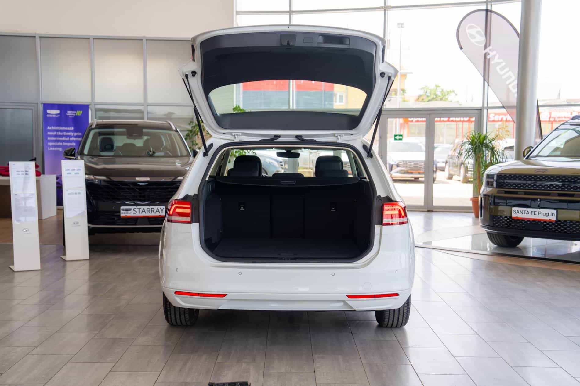 Volkswagen Passat Variant 2.0TDI DSG "Comfortline" - Imagine 21