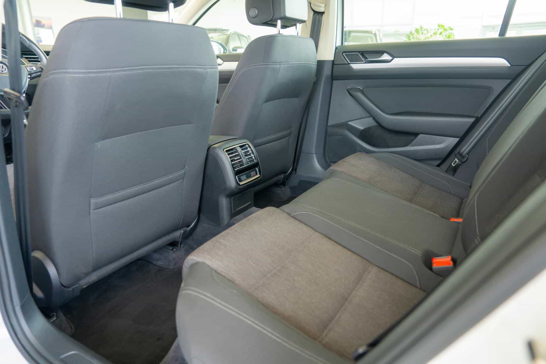 Volkswagen Passat Variant 2.0TDI DSG "Comfortline" - Imagine 18