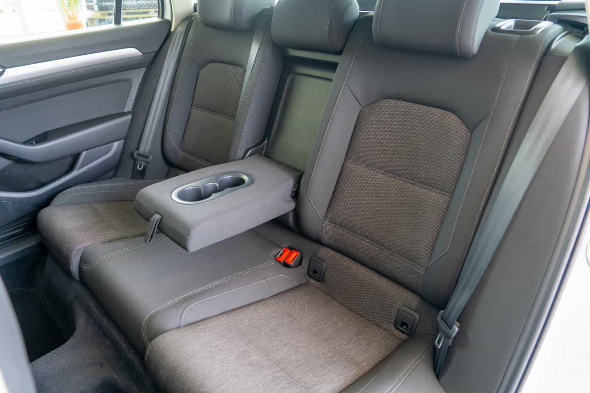 Volkswagen Passat Variant 2.0TDI DSG "Comfortline" - Imagine 20